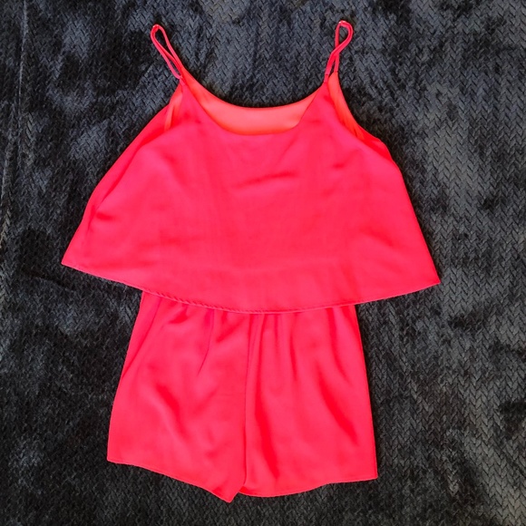 Pink Sleeveless Romper - Picture 4 of 5